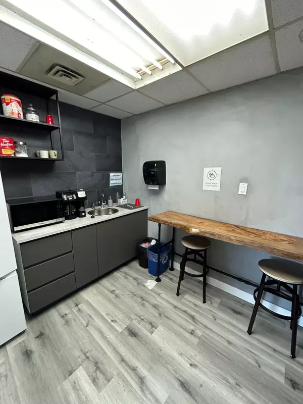 London South, ON N6E 1K3,156-160 NEWBOLD CT
