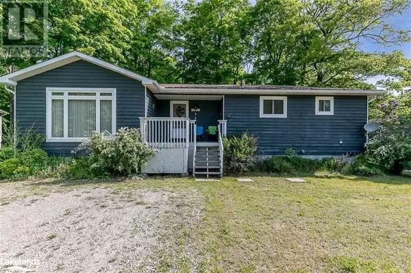 2 Ojibway CT, Tiny, ON L9M 0B5