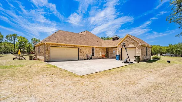 Lipan, TX 76462,345 Sugartree Circle