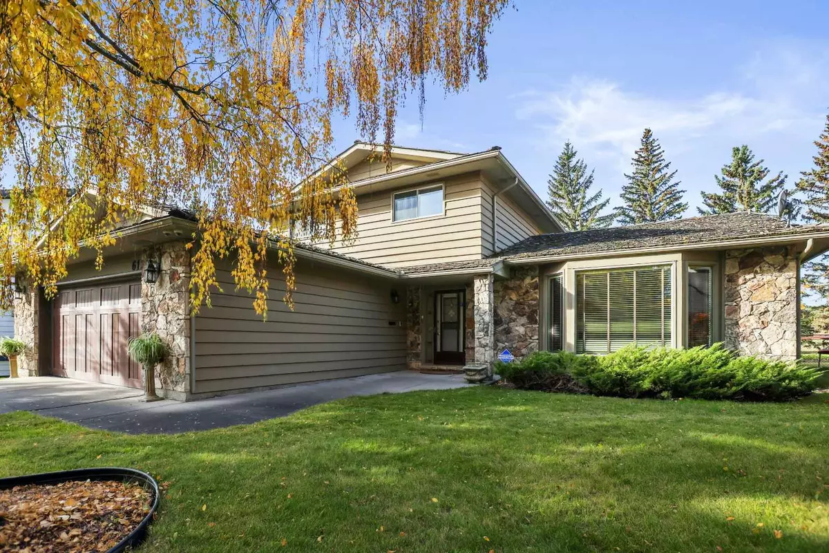 Calgary, AB T3B 3C2,612 Varsity Estates PL Northwest