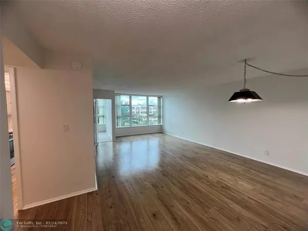 Lauderdale By The Sea, FL 33062,1620 S Ocean Blvd  #3L