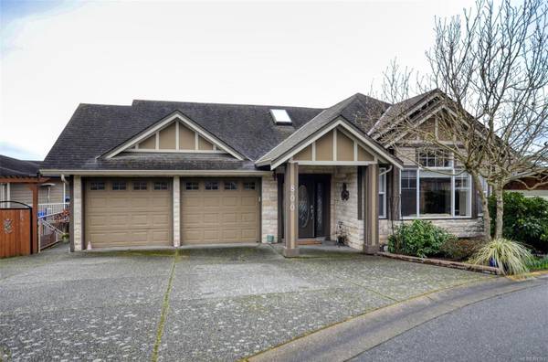 800 Rainbow Cres, Saanich, BC V8X 5M2