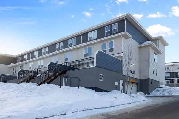 201 Abasand DR #816, Fort Mcmurray, AB T9J1L3