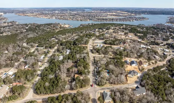 908 & 910 Scenic Drive, Granbury, TX 76048