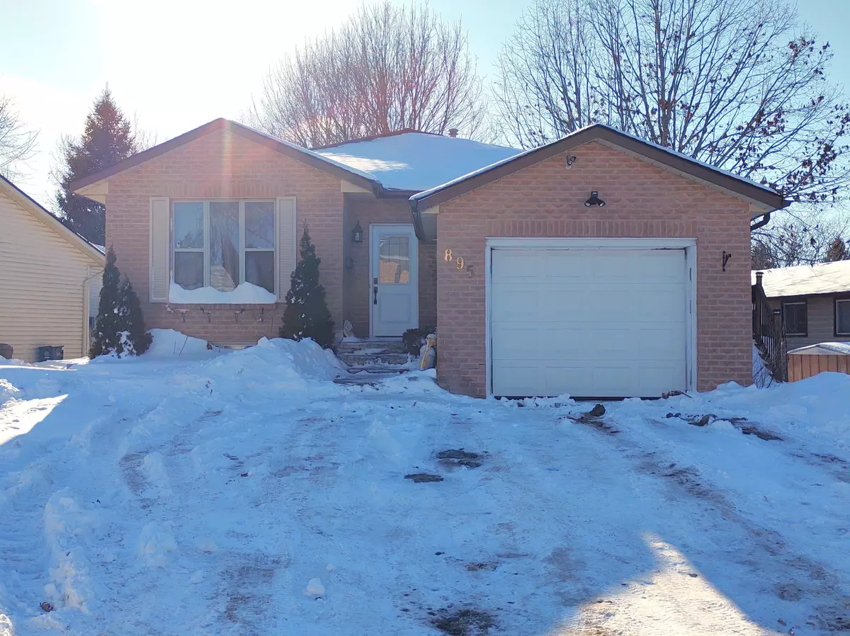 Kingston, ON K7M 7X3,895 Brothlin CRES