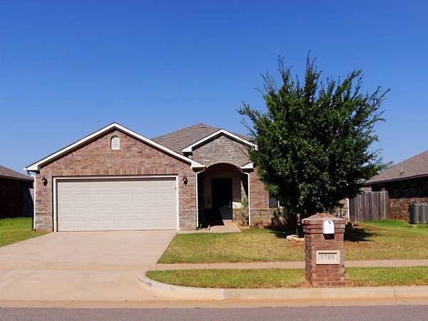 2705 Crystal Pine Drive, Yukon, OK 73099