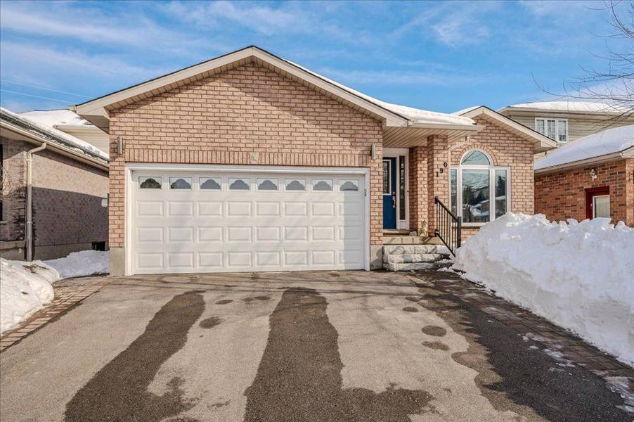 190 Deerpath DR, Guelph, ON N1K 1W6