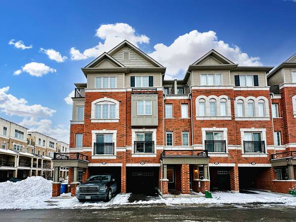 38 Glenstal PATH, Oshawa, ON L1L 0L2