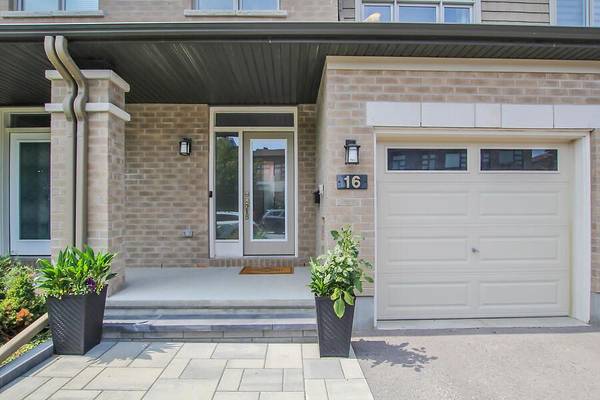 16 Plank ST, Kanata, ON K2V 0M5