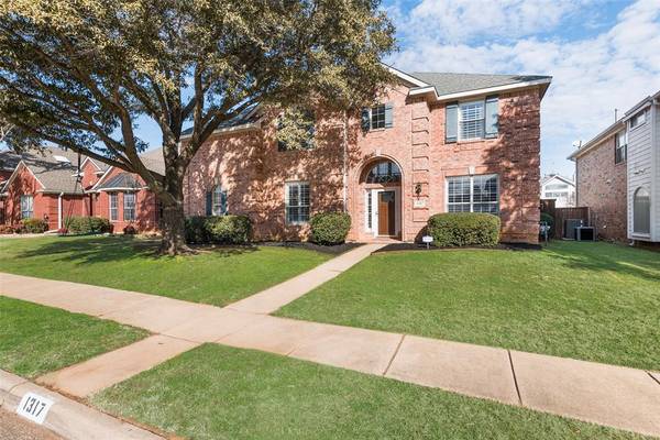 1317 Pinehurst Drive, Lewisville, TX 75077