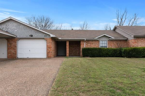 413 Asbury Drive, Saginaw, TX 76179