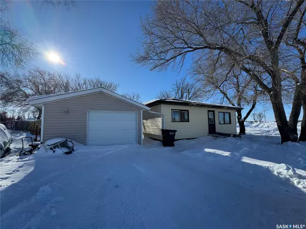 212 Railway AVENUE,  Watson,  SK S0K 4V0