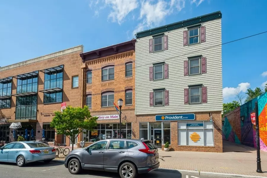 28 W Main St #2A, Somerville Boro, NJ 08876