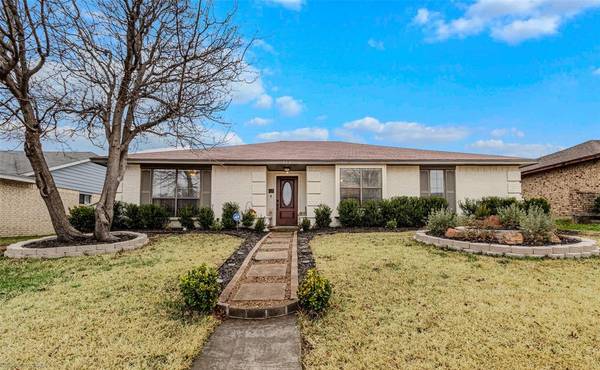 922 Field Trail Drive, Mesquite, TX 75150