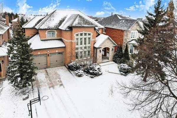 61 Graydon CRES, Richmond Hill, ON L4B 3V9