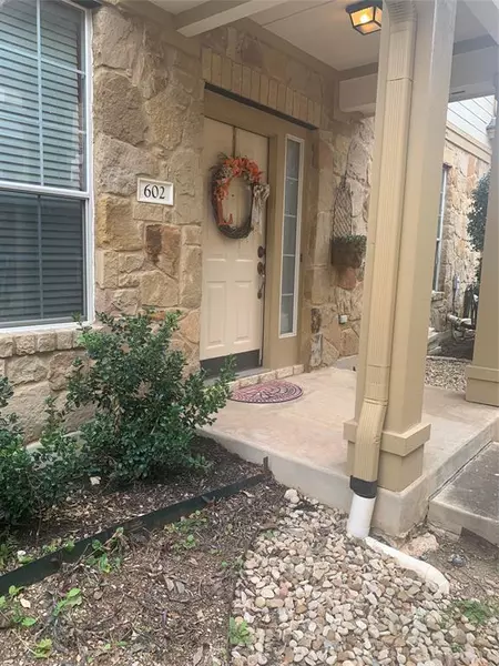 16100 S Great Oaks Drive #602, Round Rock, TX 78681