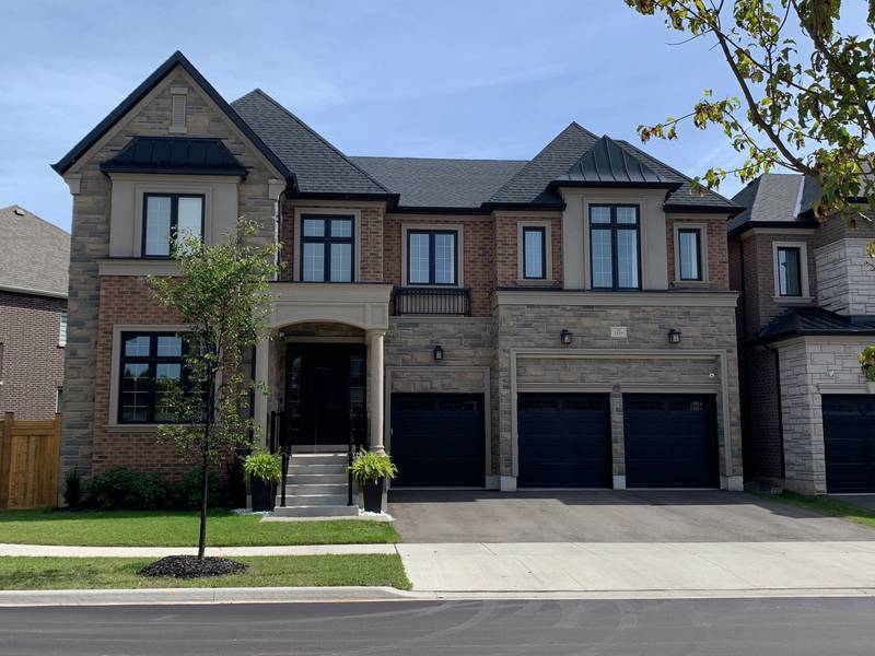 2338 Hyacinth CRES, Oakville, ON L6M 5M8