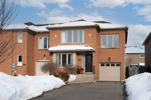 1547 Arcadia SQ, Pickering, ON L1V 6W6