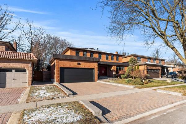 186 Wigwoss DR, Vaughan, ON L4L 4H2