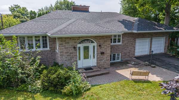 432 SOUTHWOOD DR, Kingston, ON K7M 5P6