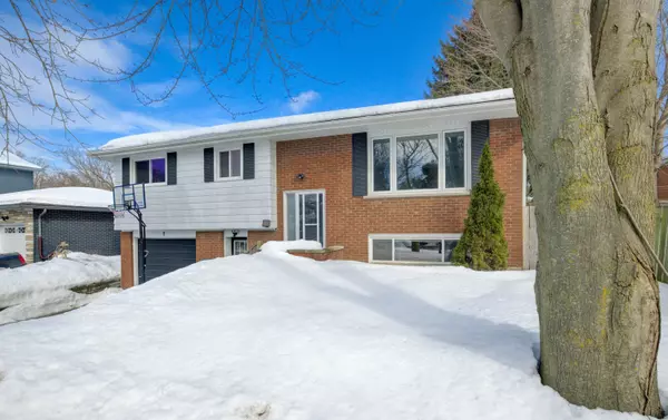 Kitchener, ON N2M 2Z8,8 Inadale CT