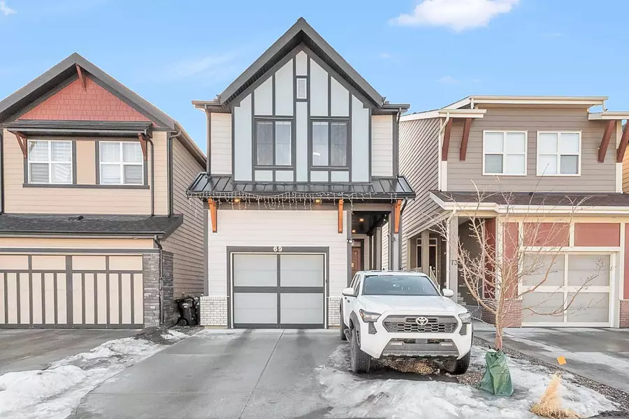 69 Masters ROW Southeast, Calgary, AB T3M 2R6