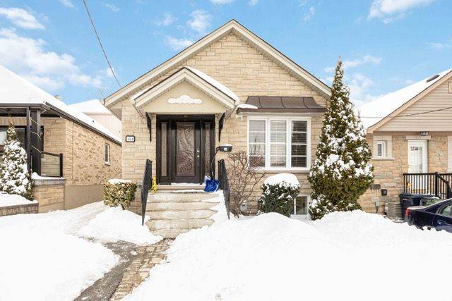 414 Harvie AVE #MAIN, Toronto W03, ON M6E 4L8