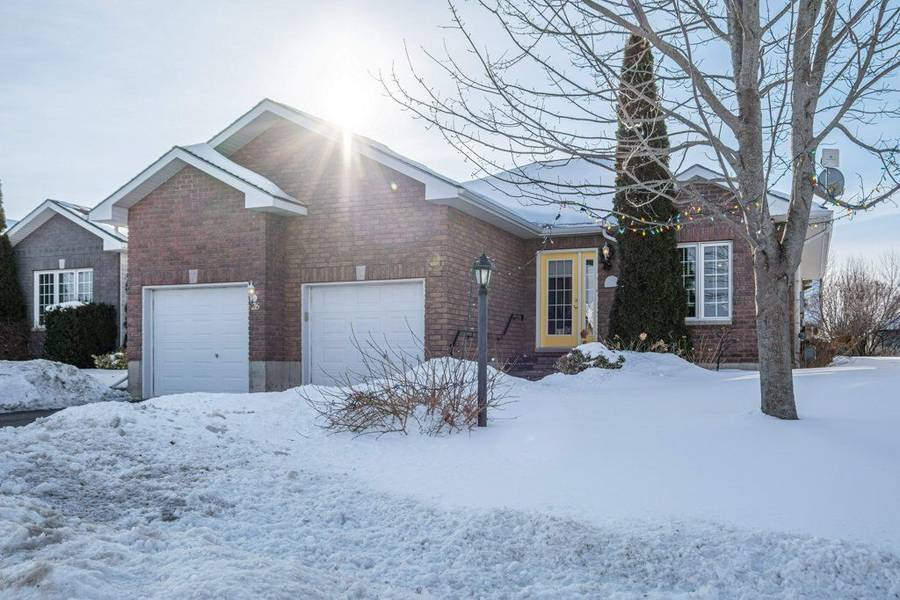 26 Aletha DR, Prince Edward County, ON K0K 3L0