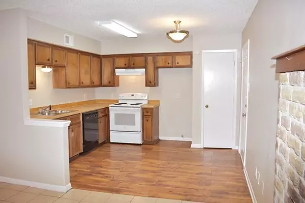 White Settlement, TX 76108,521 S Las Vegas Trail