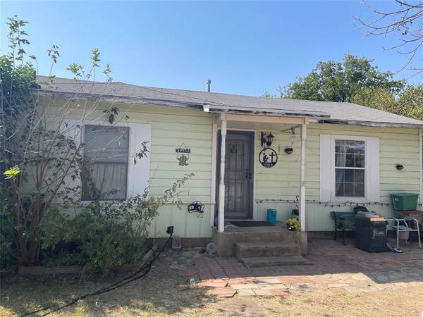 1703 N Davidson, Brady, TX 76825