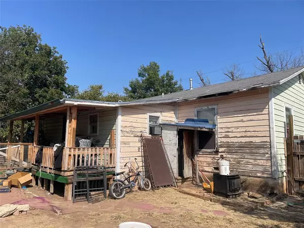 Brady, TX 76825,1703 N Davidson