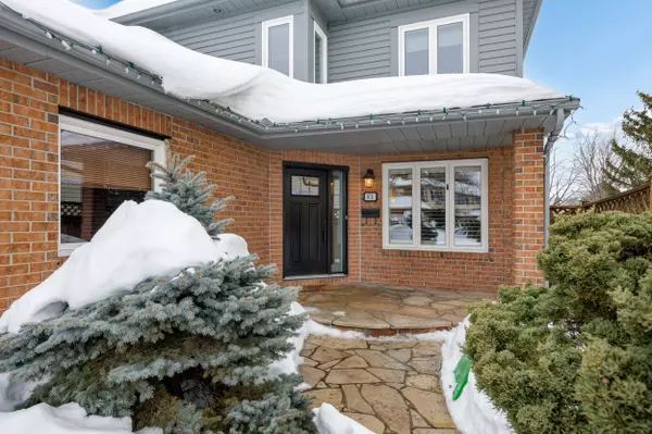 Kanata, ON K2L 3N3,61 Shearer CRES