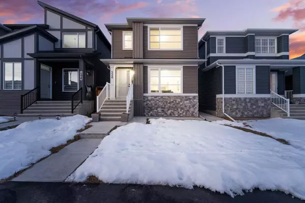 228 Belmont BLVD Southwest, Calgary, AB T2X 4W6