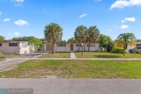 6885 NW 14th Ct, Plantation, FL 33313