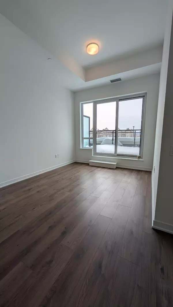 Oakville, ON L6M 4M2,395 Dundas ST #238