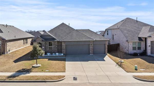 413 Mccoy Drive, Van Alstyne, TX 75495