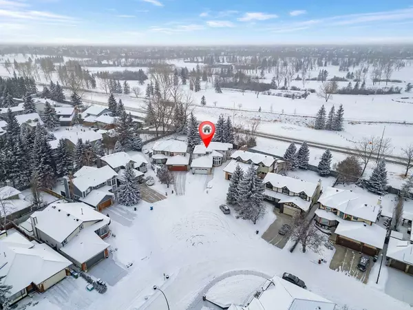 Calgary, AB T2W 5M9,123 Canter PL SW