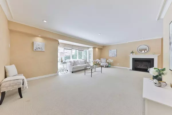 Mississauga, ON L3J 3C6,1497 Randor DR