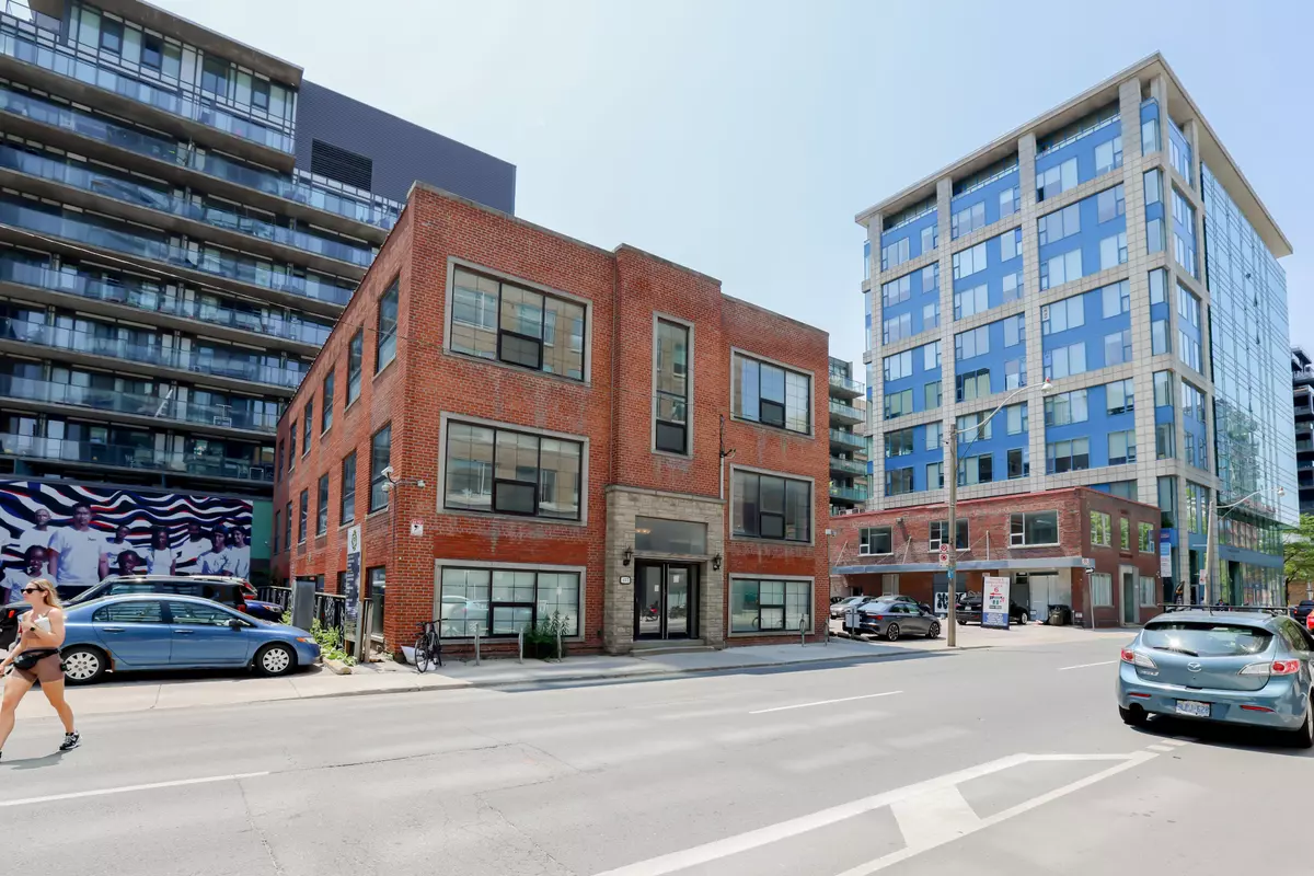 Toronto C01, ON M5V 1X9,457 Richmond ST W #Ground