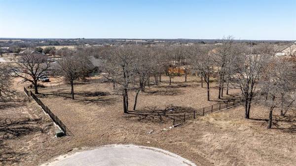 120 Chestnut Court, Stephenville, TX 76401