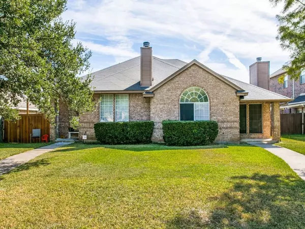 309 Crowe Drive, Euless, TX 76040