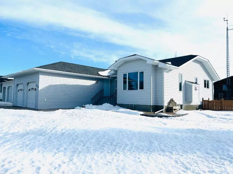 609 2 ST East, Oyen, AB T0J2J0