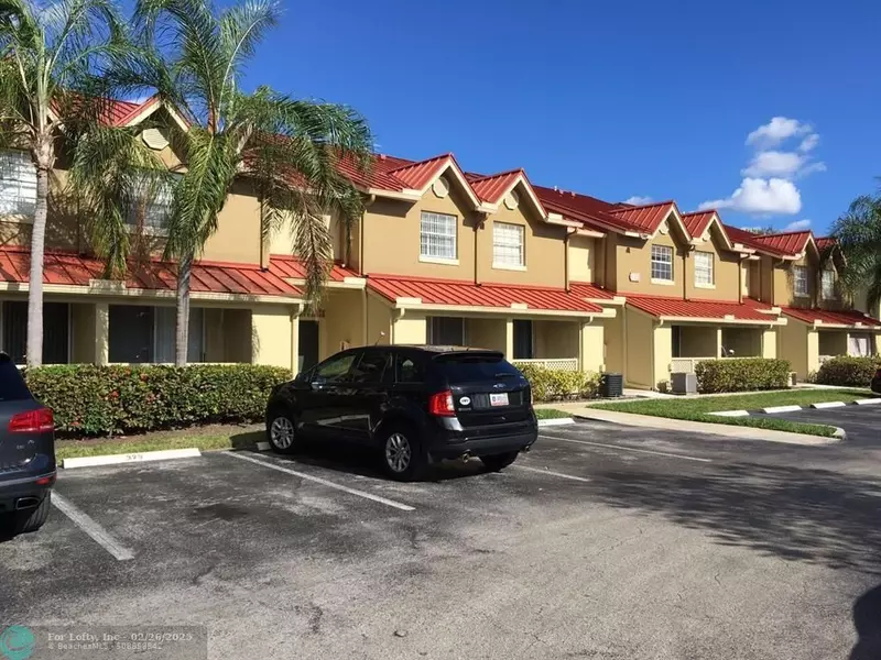 18340 NW 68th Ave  #F, Hialeah, FL 33015