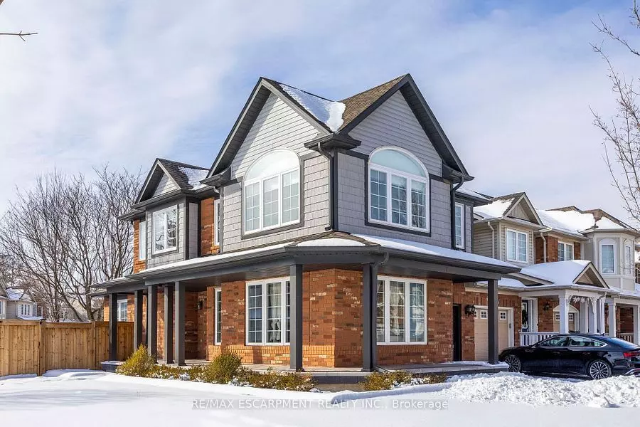 Oakville, ON L6M 4E3,2440 Wooden Hill CIR