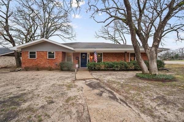 817 Madison Drive, Corsicana, TX 75110