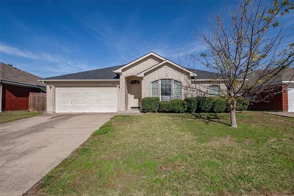 1004 Andrew Street, Burleson, TX 76028