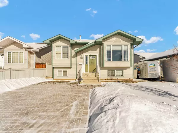 52 Henderson CT Northeast, Medicine Hat, AB T1A7E4