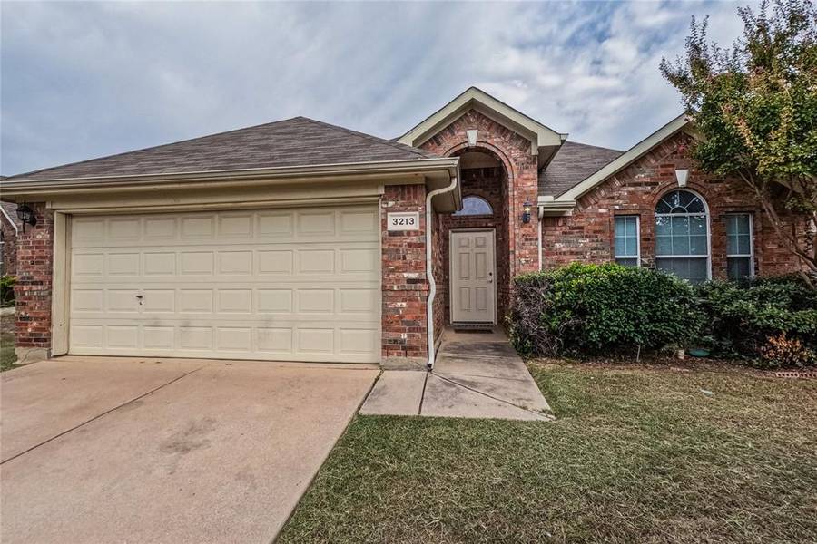 3213 Chesington Drive, Fort Worth, TX 76137