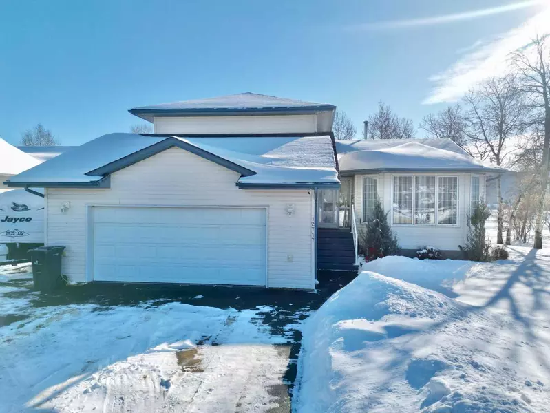 12717 92 ST, Peace River, AB T8S 1W8