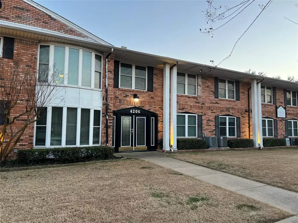 Dallas, TX 75219,4206 Newton Avenue #205